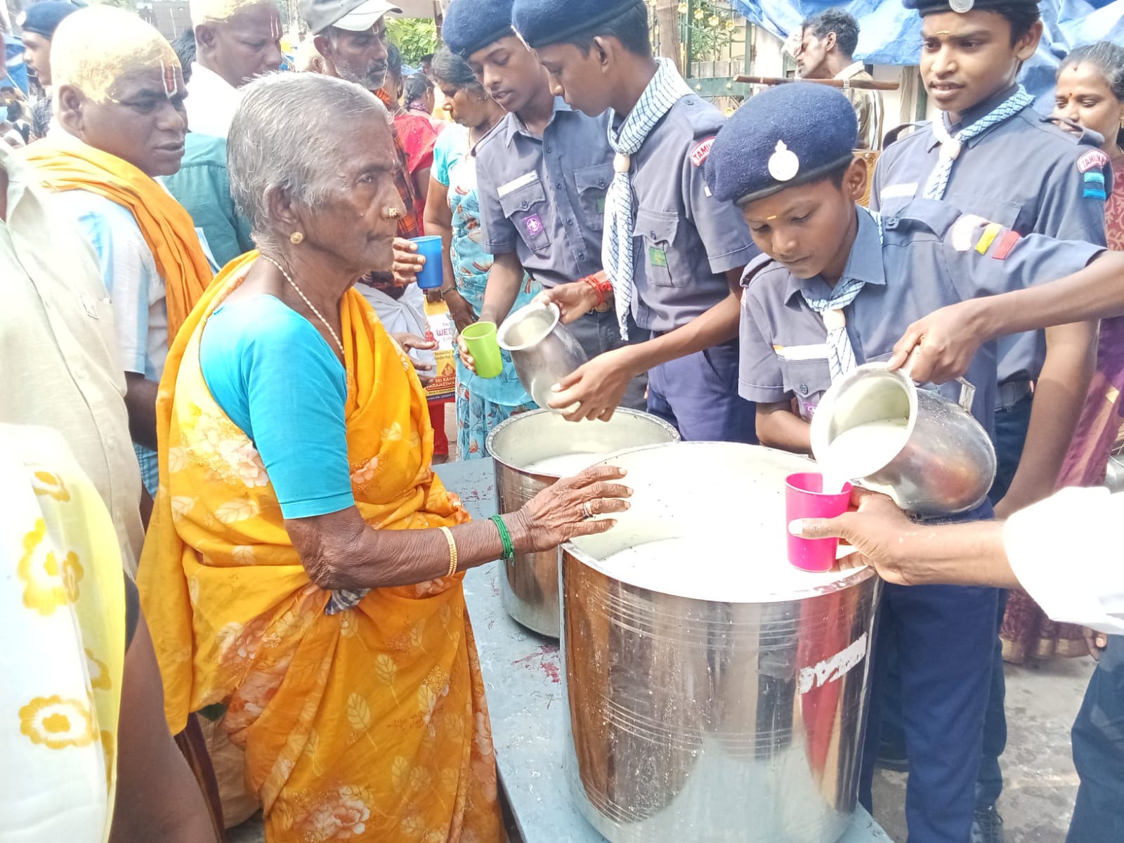Scouts serving the local community